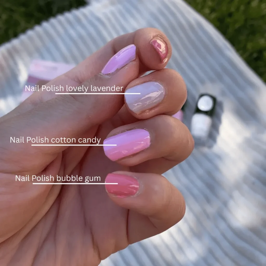u�as pintadas en lila lovely lavender, rosa pastel cotton candy y rosa bubble gum