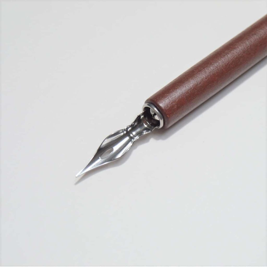 Plumilla para lettering
