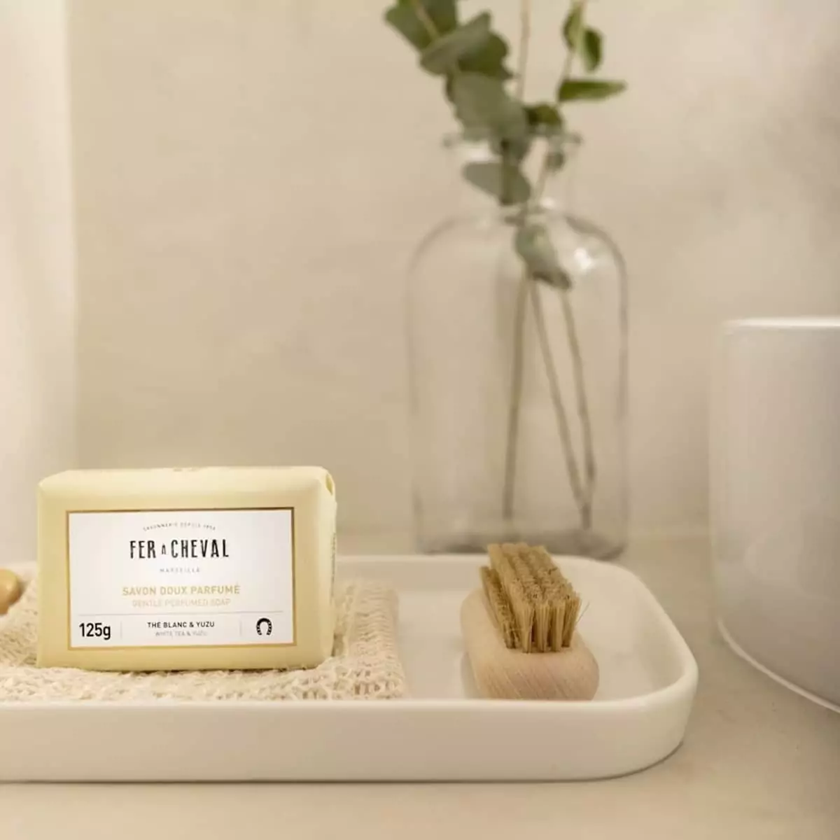 jabón sólido de té blanco y yuzu