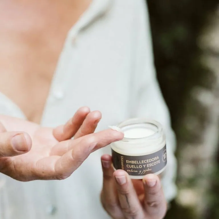 Crema Ecologica Embellecedora de Cuello y Escote