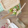 Tupper de vidrio con comida para llevar