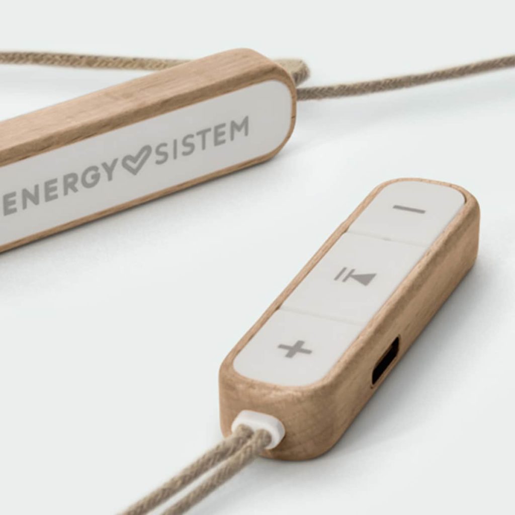 auriculares inalámbricos de madera y cáñamo