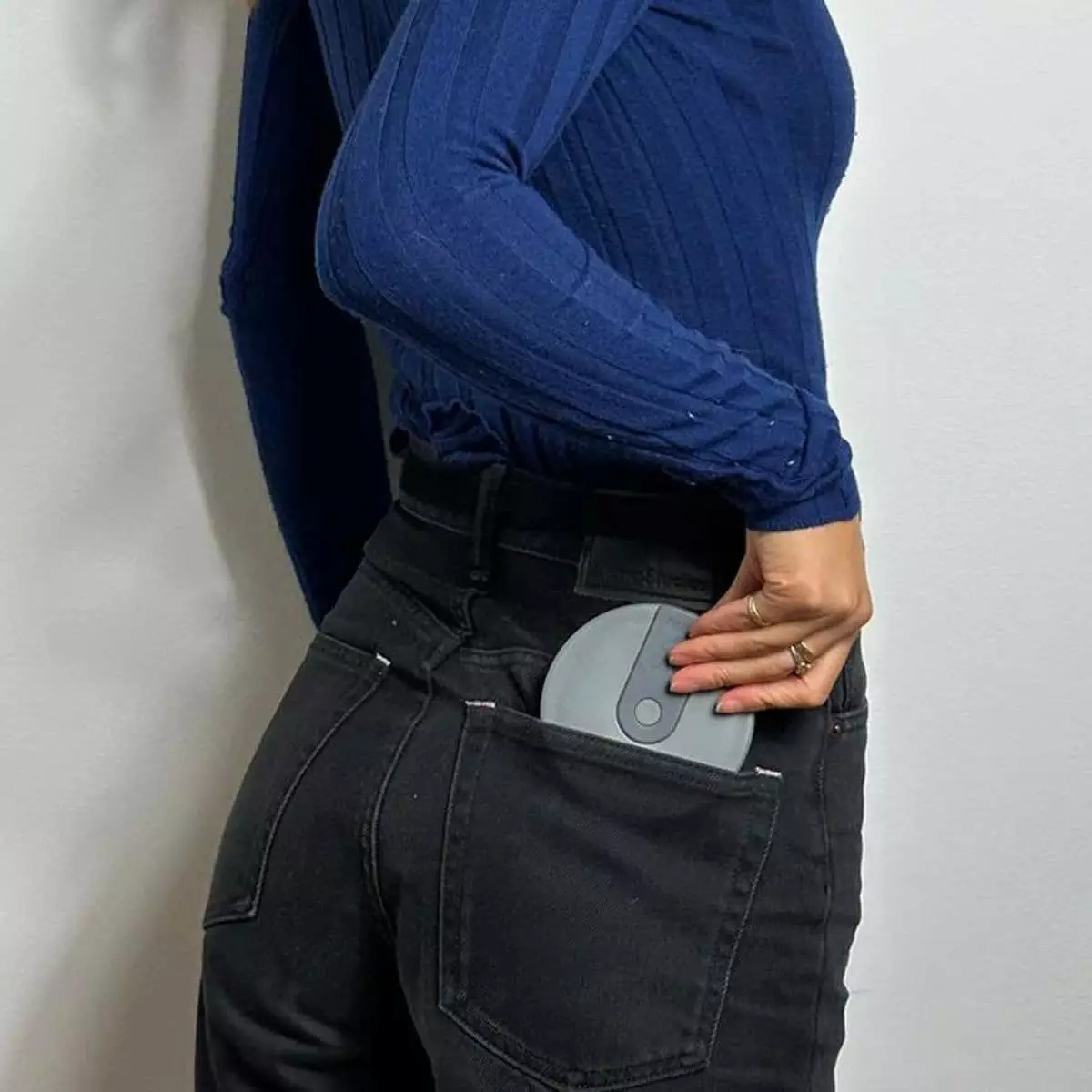 Detalle del vaso de silicona plegable, cabe en un bolsillo Detalle del vaso de silicona plegable, cabe en un bolsillo