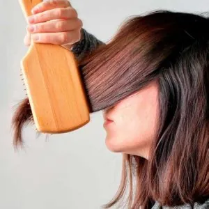 Cepillo de Bambu y Caucho Natural Cuadrado