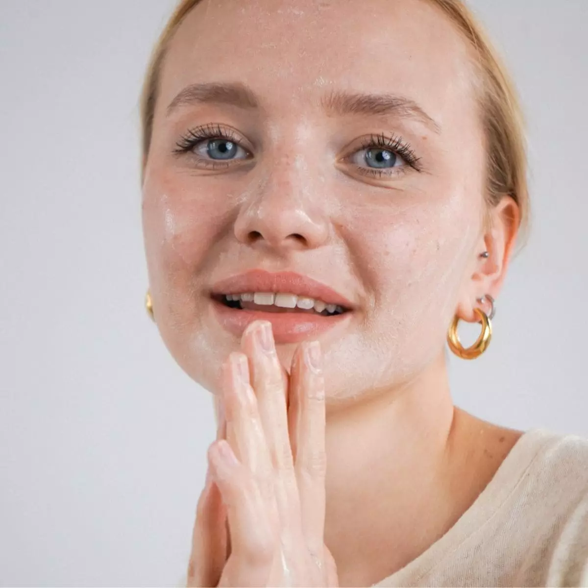 Aplicación Limpiador facial Sensible