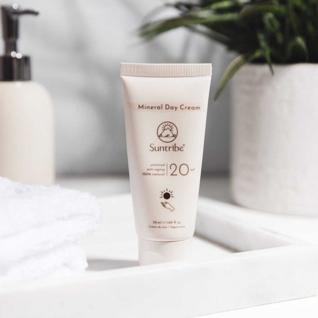 Crema de Día sin Tinte Suntribe