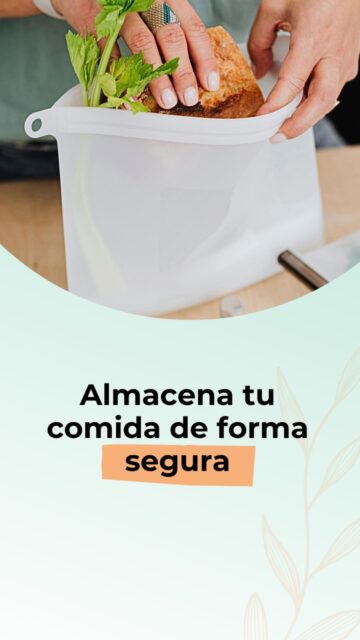 🚫 Las bolsas zip de plástico parecen prácticas, pero se rompen con facilidad, no se reciclan bien y terminan acumulándose en vertederos o contaminando los océanos.🌱 En cambio, las bolsas reutilizables Zero Residuo están hechas con materiales resistentes y duraderos. Puedes lavarlas, usarlas cientos de veces y seguir manteniendo tus alimentos frescos sin generar residuos.💚 Pequeños cambios como este reducen tu huella ambiental y demuestran que la comodidad también puede ser sostenible.#zerowaste #residuocero #sostenible #cocina