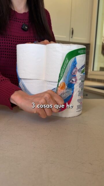 He dejado de comprar bolígrafos de plástico, papel higiénico normal y bolsas de plástico. Los he cambiado por plumas con tintero, papel higiénico reciclado y bolsas de silicona 🔝.La pluma con tintero dura más y es más barata, el papel higiénico reciclado es suave y ayuda a que no tires árboles por el váter y las bolsas de silicona son herméticas y mantienen mejor los alimentos.👌🏼Consigue estos productos en 📲 ceroresiduo.com#ceroresiduo #zerowaste #plumacontintero #papelhigienicoreciclado #bolsasdesilicona