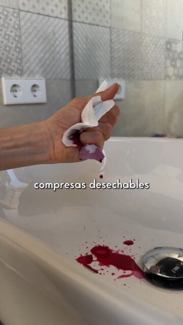 Hace 18 años que no utilizo compresas desechables. Cada año millones de compresas acaban en vertederos. Y como son casi todo plástico, cada una tarda unos 500 años en degradarse ♻️
Por eso me pasé a las compresas de tela, que son lo mismo, pero sin plásticos de un solo uso. Y absorben mejor.
📲 Comenta COMPRESA y te envío el enlace directo al producto.
#compresasdesechables #compresasdetela #ceroresiduo #zerowaste