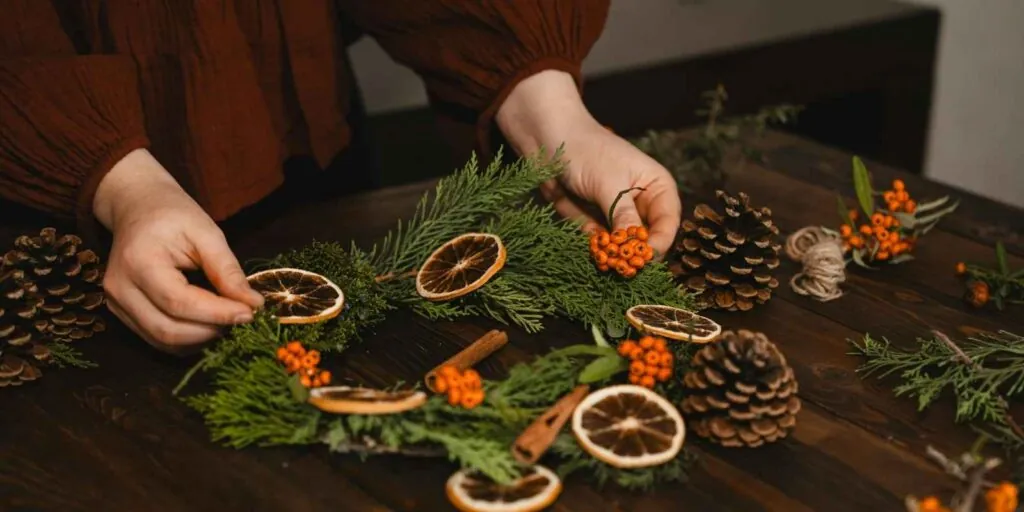 Guirnaldas hechas con naranja