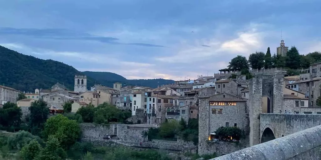 Pueblo en la Montaña
